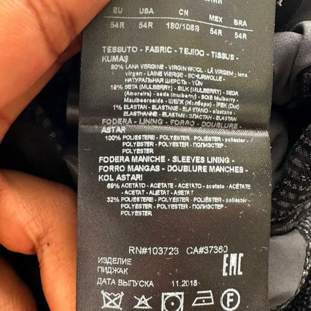 Giorgio Armani Single-breasted Blazer in Black Wool
